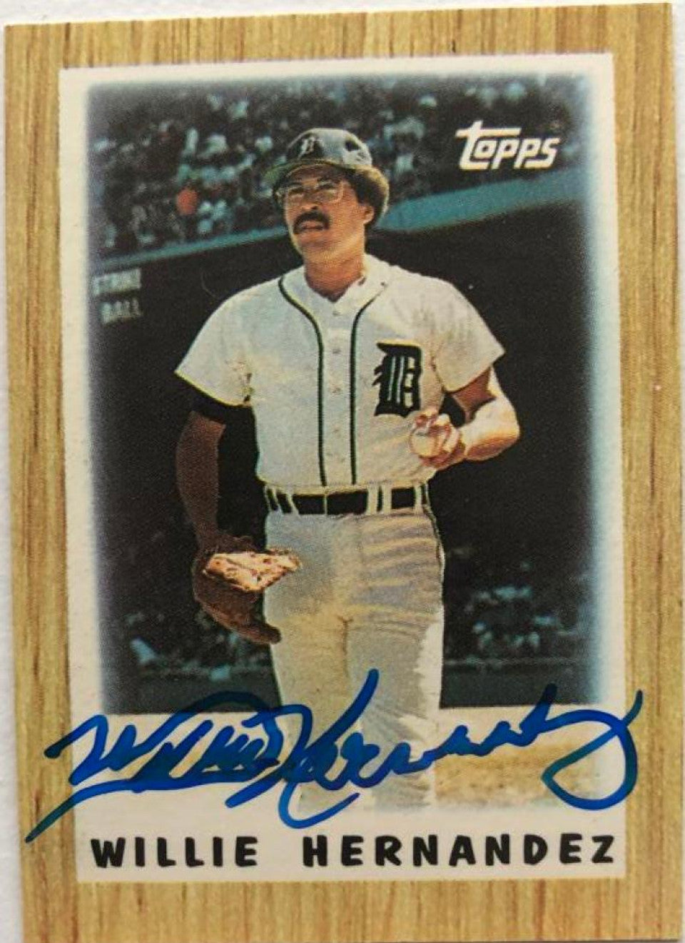 Willie Hernandez Signed 1987 Topps League Leader Mini Baseball Card - Detroit Tigers