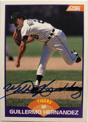 Willie Hernandez Signed 1989 Score Baseball Card - Detroit Tigers