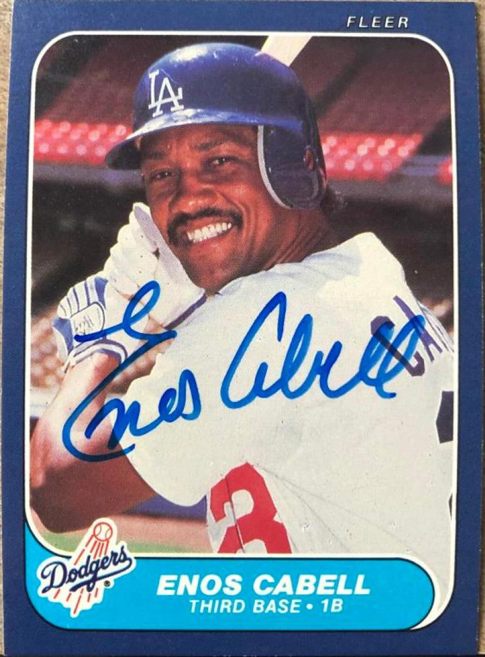 イーノス・カベル サイン入り 1986 Fleer ベースボールカード - ロサンゼルス・ドジャース