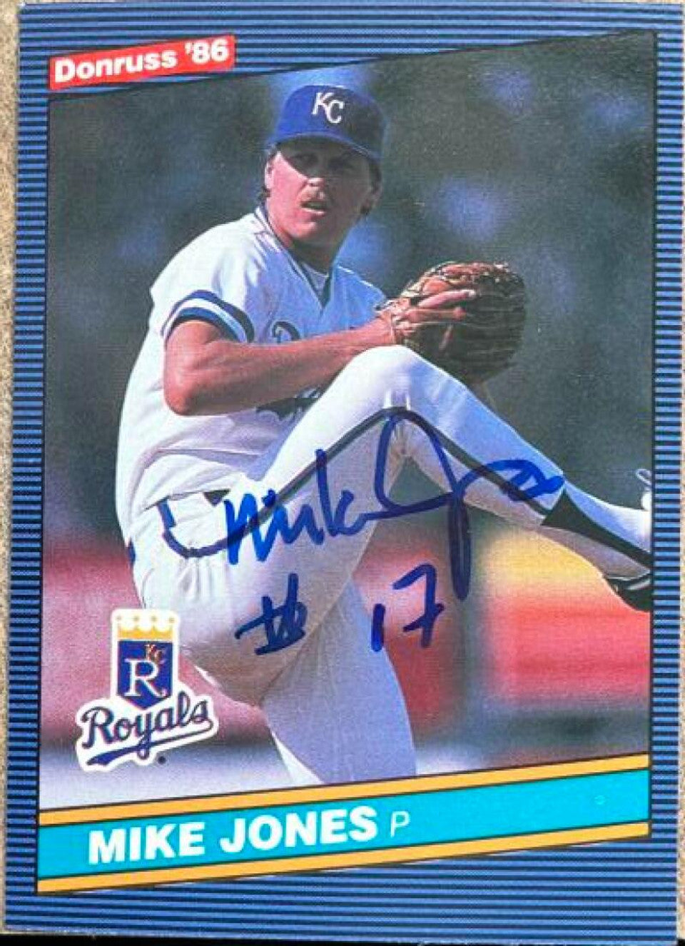 マイク・ジョーンズが署名した 1986 年ドンラス ベースボール カード - カンザスシティ ロイヤルズ