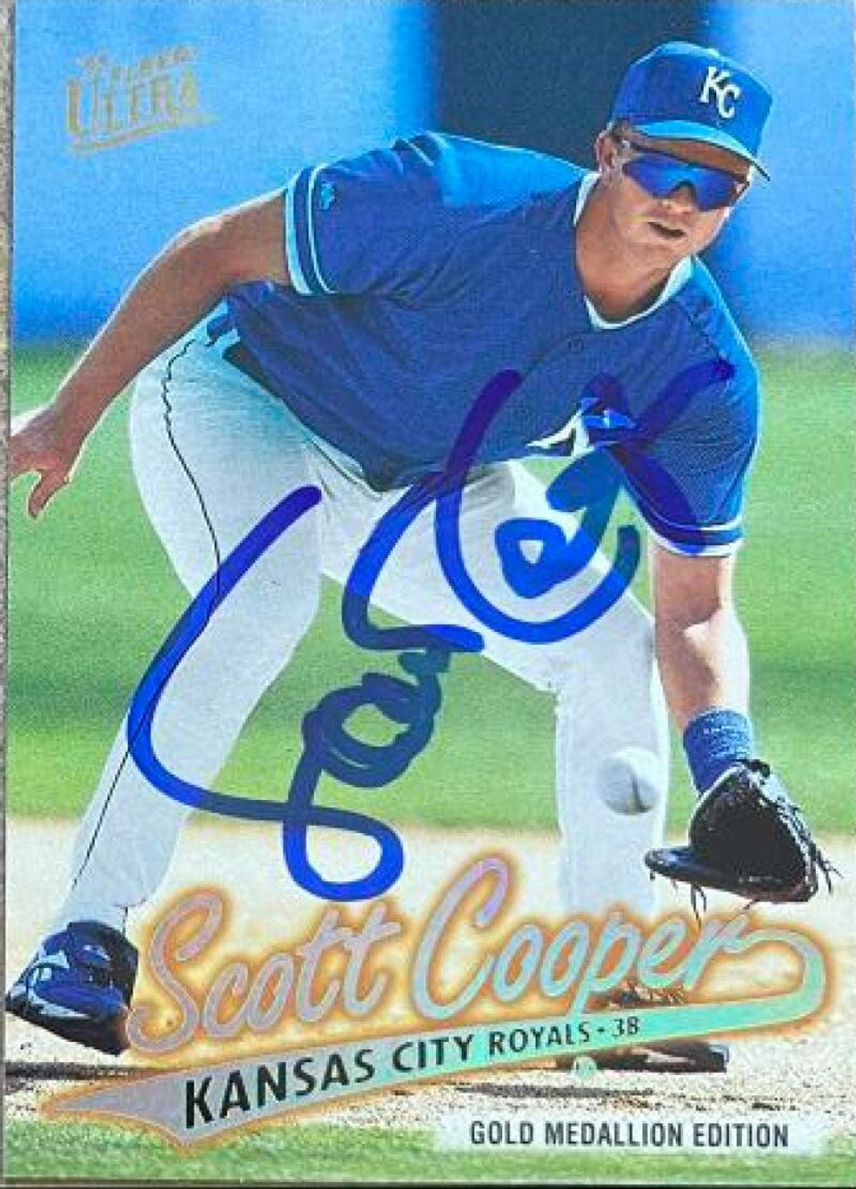 Scott Cooper Signed 1997 Fleer Ultra Gold Medallion Baseball Card - Kansas City Royals