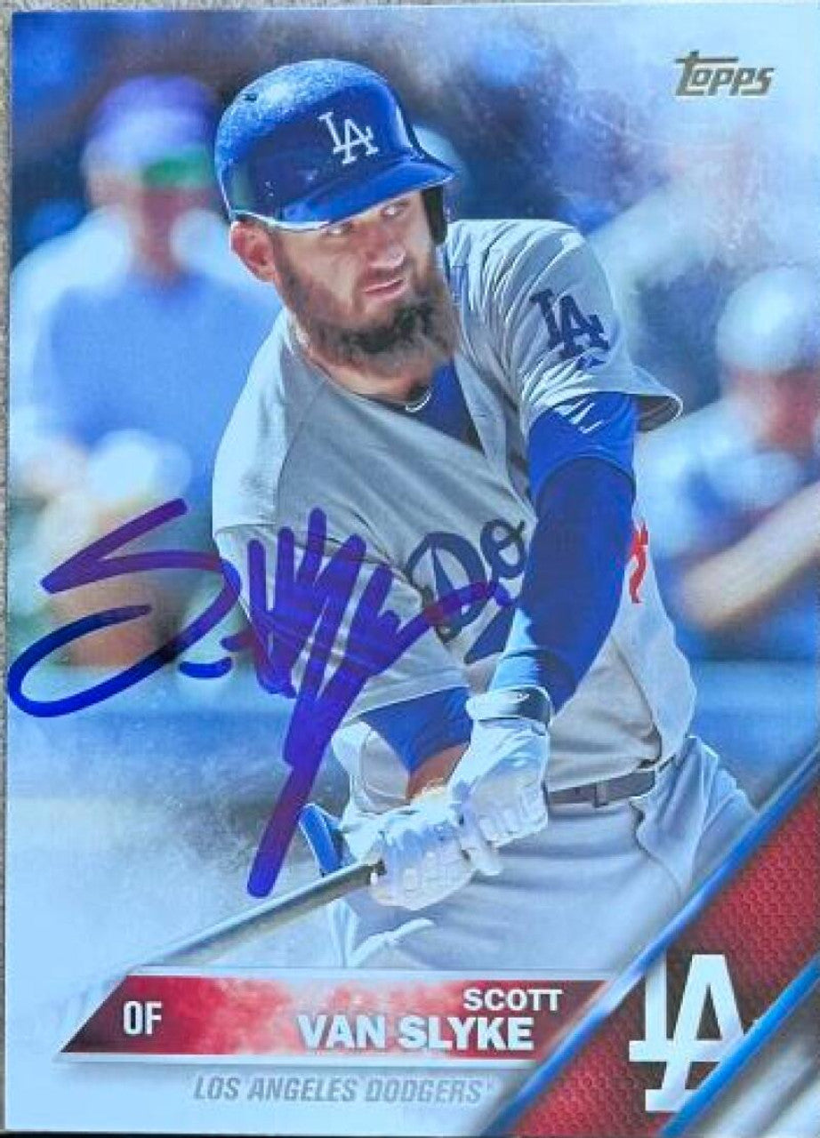 スコット・ヴァン・スライク直筆サイン入り 2016 Topps ベースボールカード - ロサンゼルス・ドジャース