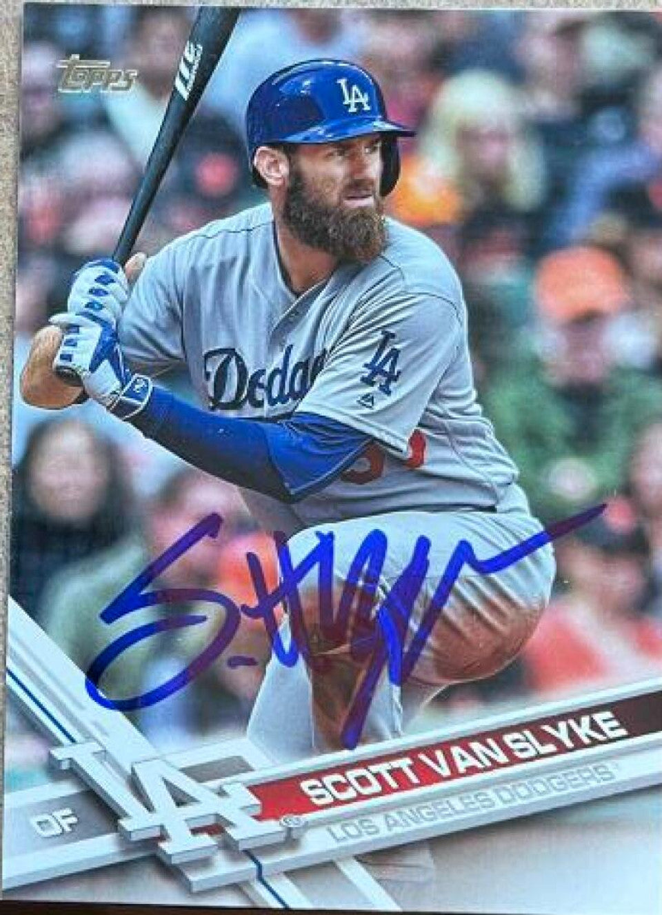 スコット・ヴァン・スライク直筆サイン入り 2017 Topps ベースボールカード - ロサンゼルス・ドジャース