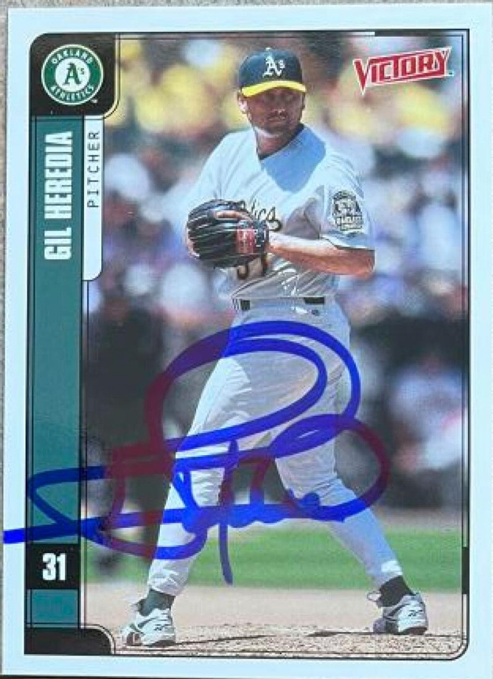 Gil Heredia Signed 2001 Upper Deck Victory Baseball Card - Oakland A's