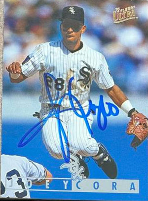 Joey Cora Signed 1995 Fleer Ultra Baseball Card - Chicago White Sox