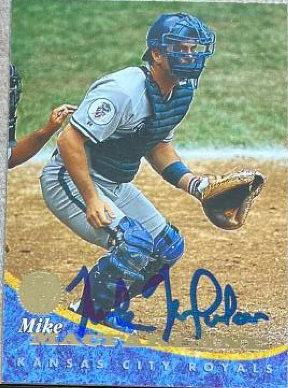 Mike MacFarlane Signed 1994 Leaf Baseball Card - Kansas City Royals