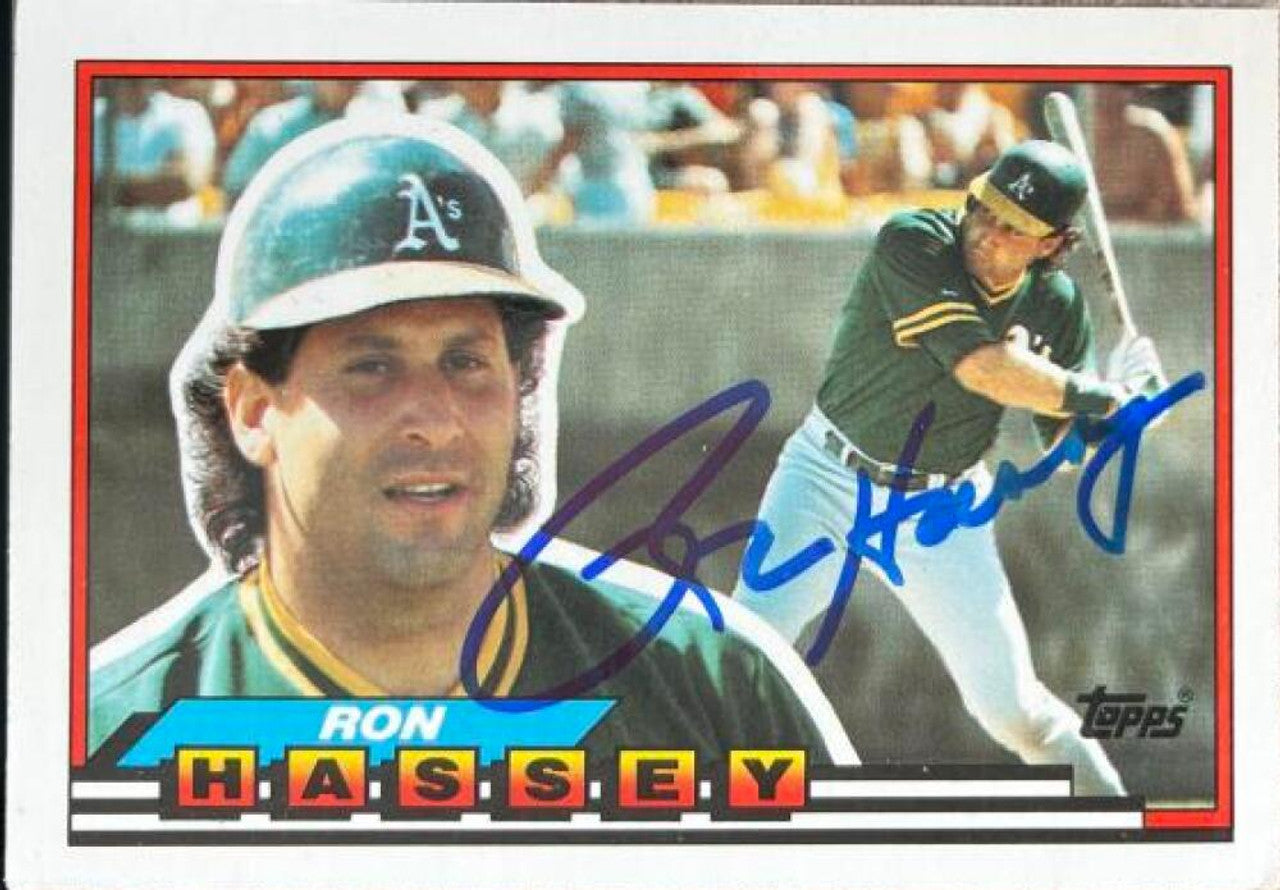 ロン・ハッセーのサイン入り 1989 Topps ビッグ ベースボール カード - オークランド A's