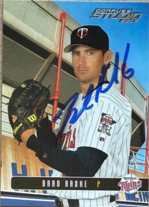 Brad Radke Signed 2003 Donruss Studio Baseball Card - Minnesota Twins