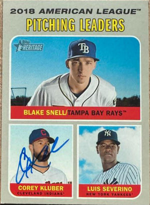 Carte de baseball Topps Heritage 2019 signée par Corey Kluber - Cleveland Indians n° 70