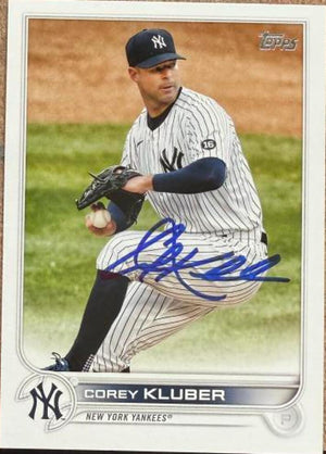 Carte de baseball Topps 2022 signée par Corey Kluber - Yankees de New York n° 69