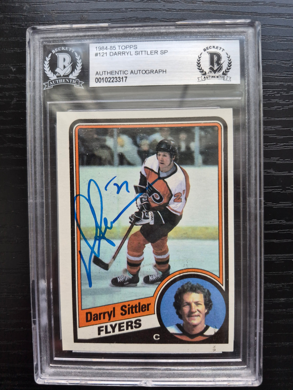 Darryl Sittler Signed 1984-85 Topps Hockey Card - Philadelphia Flyers - Beckett Authentication