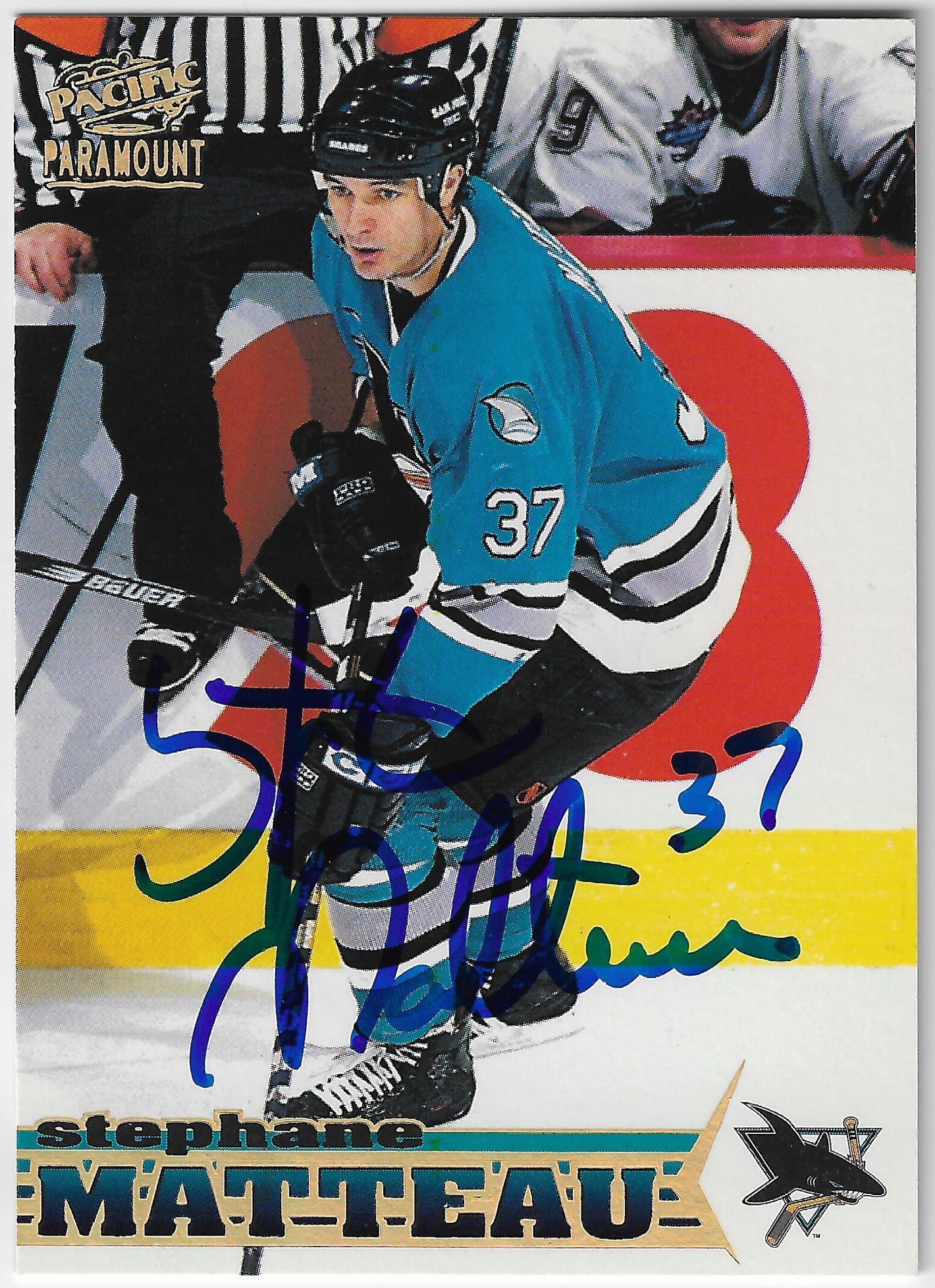 Stephane Matteau Signed 1998-99 Pacific Paramount Hockey Card - San Jose Sharks