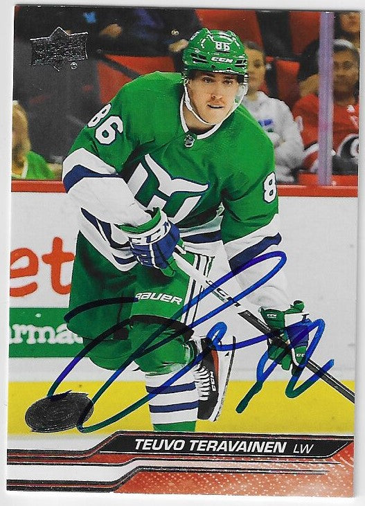 Teuvo Teravainen Signed 2023-24 Upper Deck Hockey Card - Carolina Hurricanes
