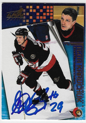 Igor Kravchuk a signé la carte de hockey Pacific Aurora 1998-99 - Sénateurs d'Ottawa