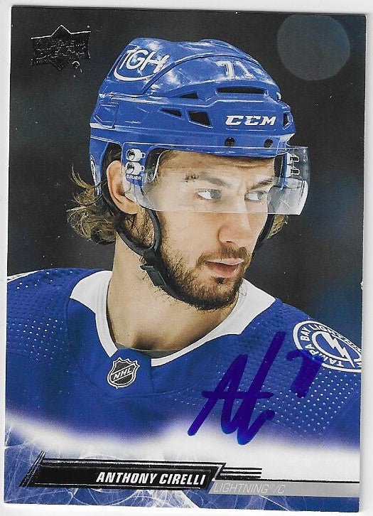 Anthony Cirelli Signed 2022-23 Upper Deck Hockey Card - Tampa Bay Lightning