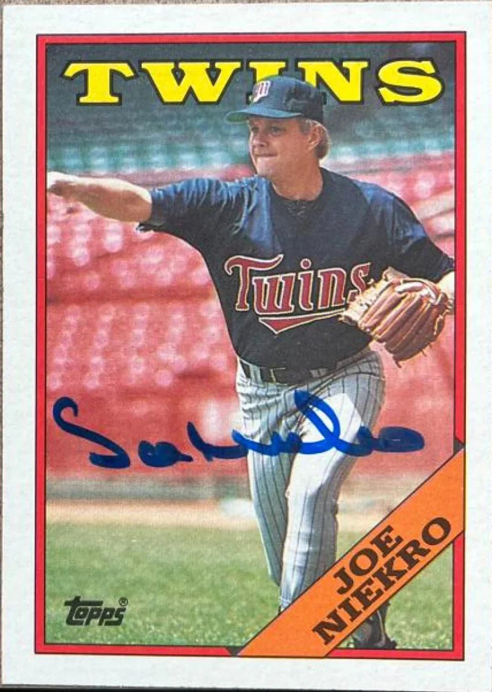 Joe Niekro Signed 1988 Topps Baseball Card - Minnesota Twins - PastPros