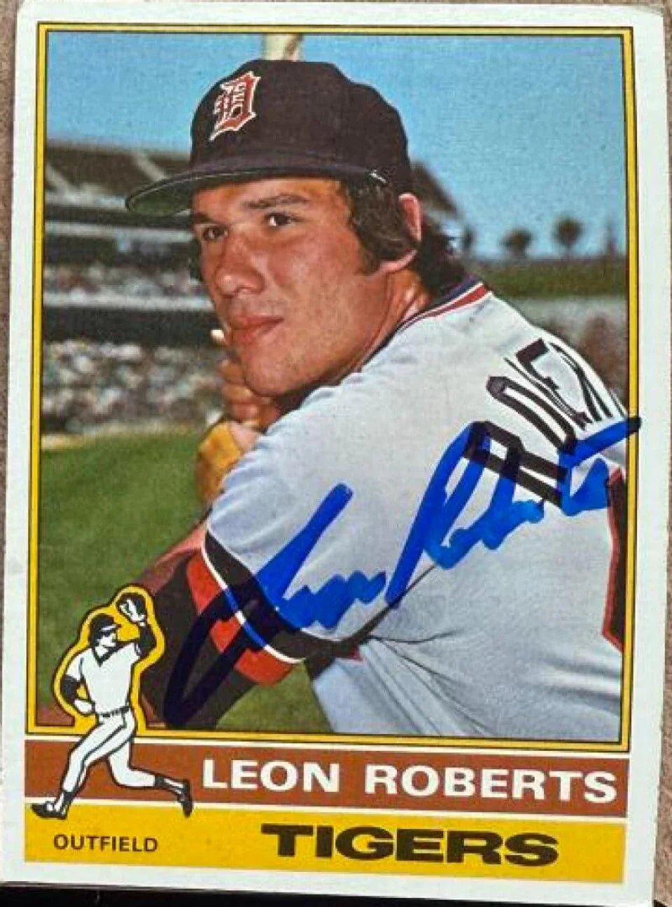 Leon Roberts Signed 1976 Topps Baseball Card - Detroit Tigers