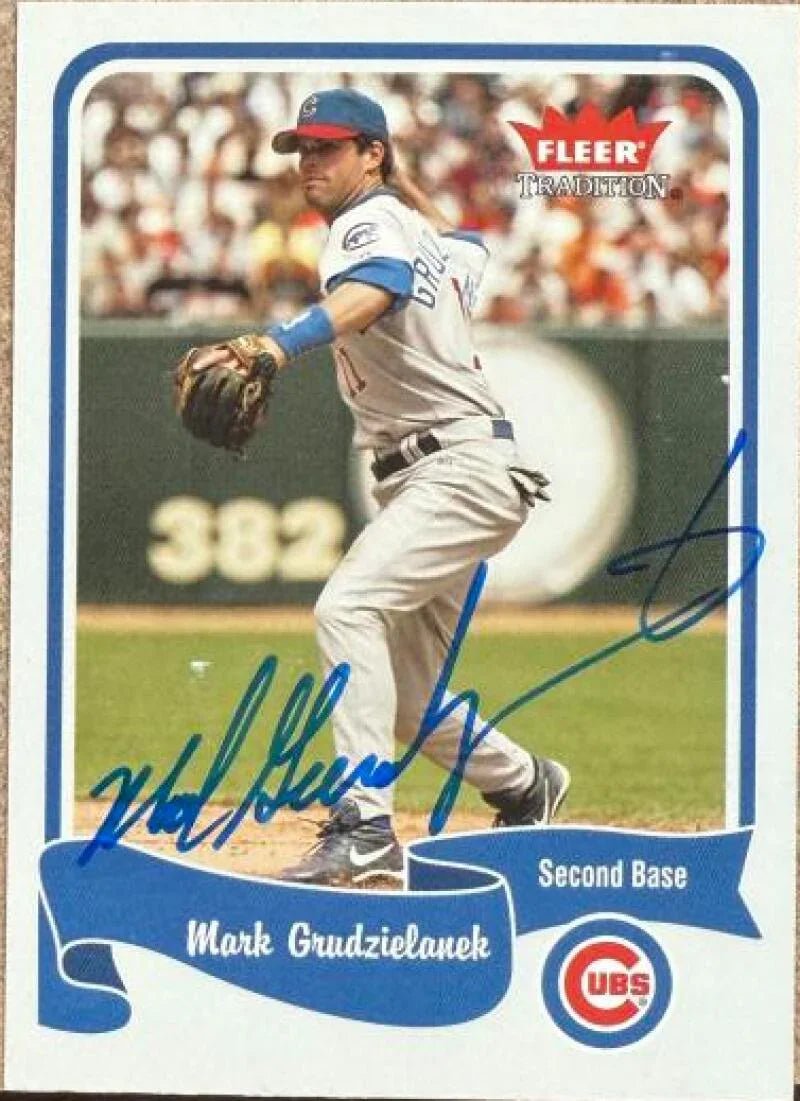 Mark Grudzielanek Signed 2004 Fleer Tradition Baseball Card - Chicago Cubs #392