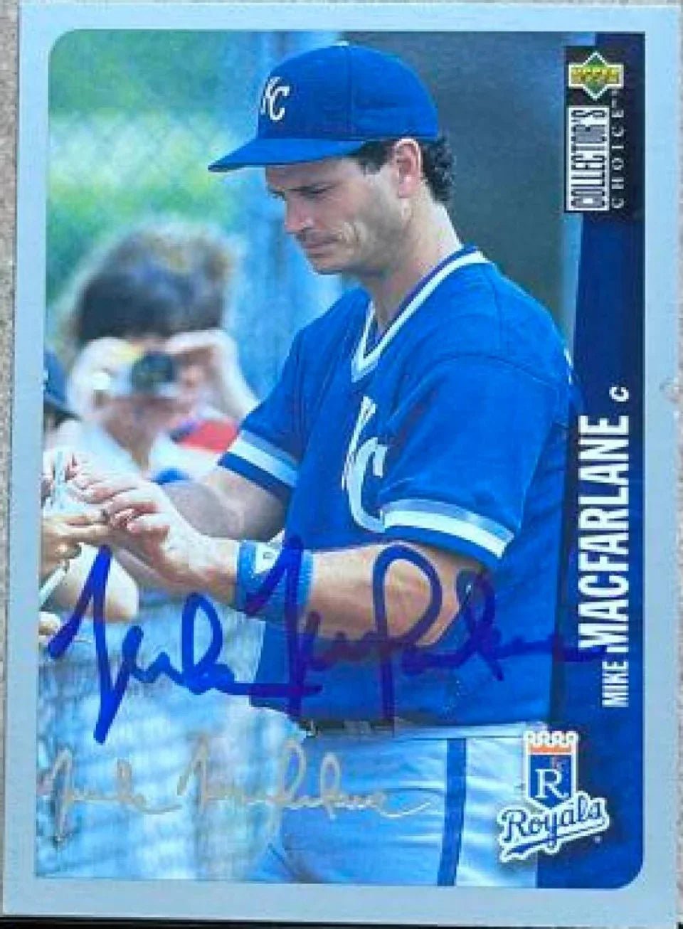 Mike MacFarlane Signed 1996 Collector's Choice Silver Signature Baseball Card - Kansas City Royals