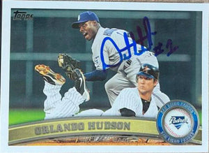 Orlando Hudson Signed 2011 Topps Update Baseball Card - San Diego Padres
