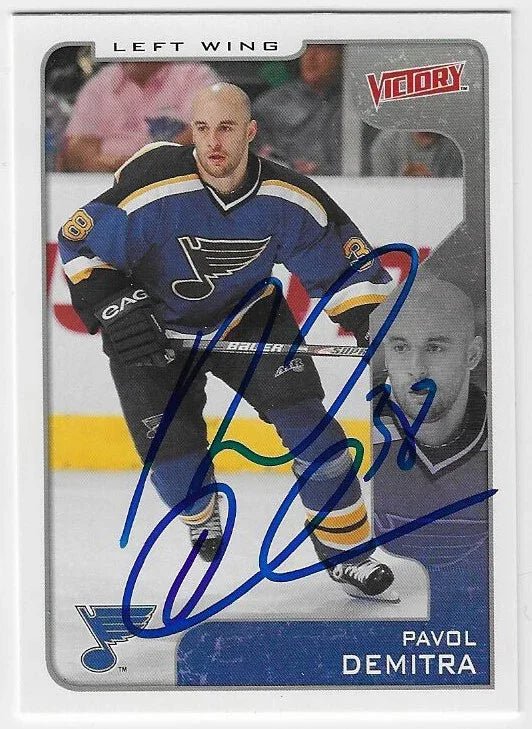 Pavol Demitra Signed 2001-02 Upper Deck Victory Hockey Card - St Louis Blues