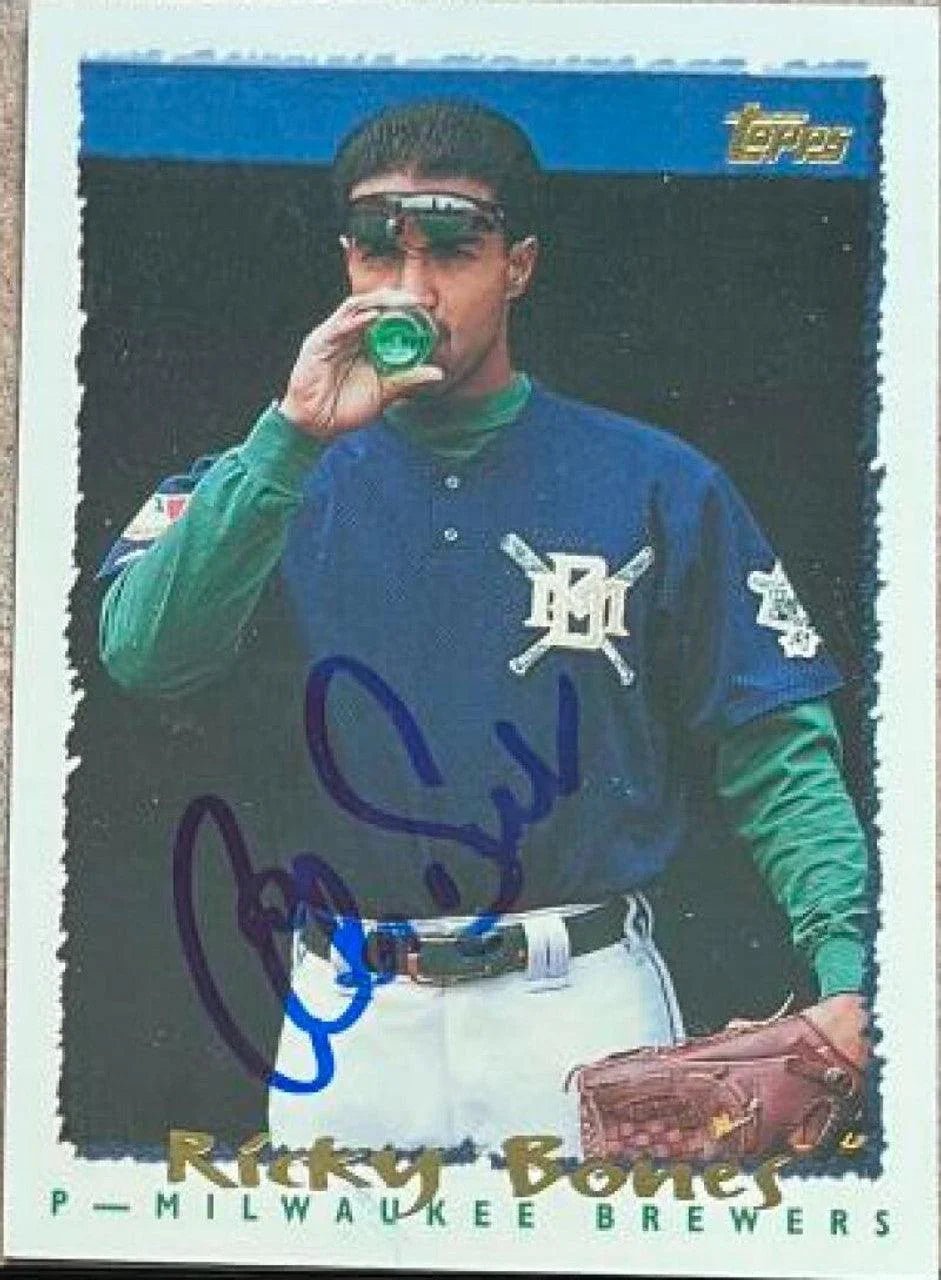 Ricky Bones Signed 1995 Topps Baseball Card - Milwaukee Brewers