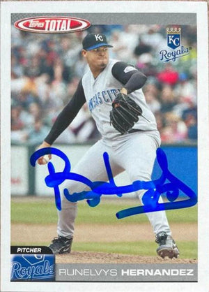 Runelvys Hernandez Signed 2004 Topps Total Baseball Card - Kansas City Royals