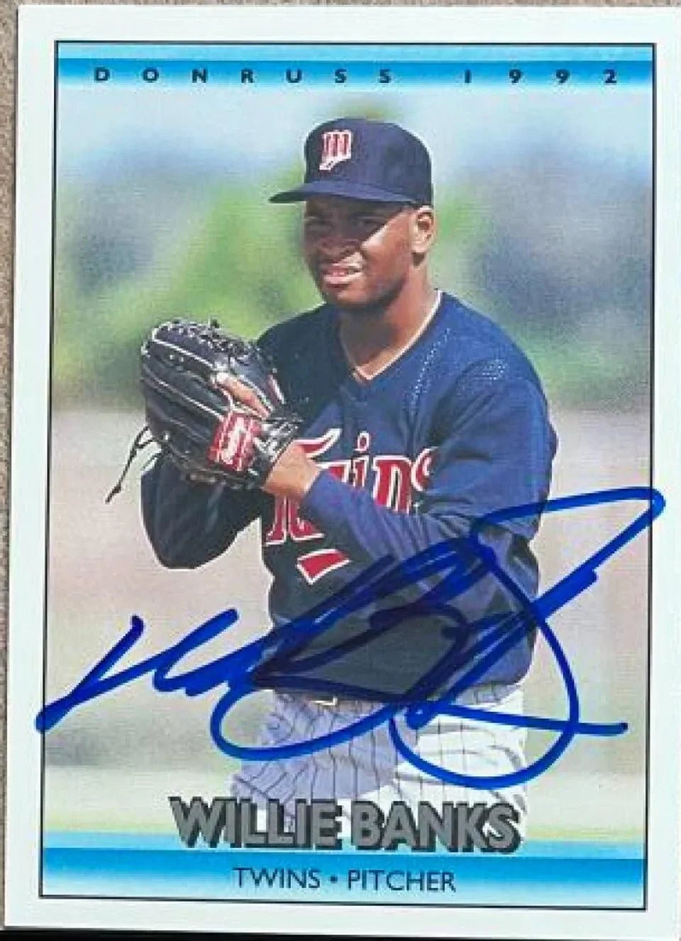 Willie Banks Signed 1992 Donruss Baseball Card - Minnesota Twins