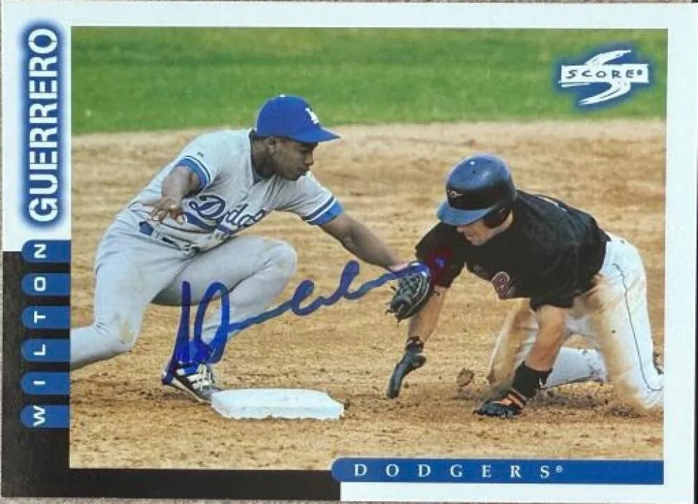 Wilton Guerrero Signed 1998 Score Baseball Card - Los Angeles Dodgers #58