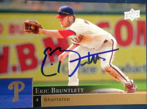 Eric Bruntlett Signed 2009 Upper Deck Baseball Card - Philadelphia Phillies