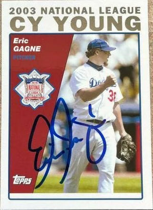 Eric Gagne Signed 2004 Topps Baseball Card - Los Angeles Dodgers #715