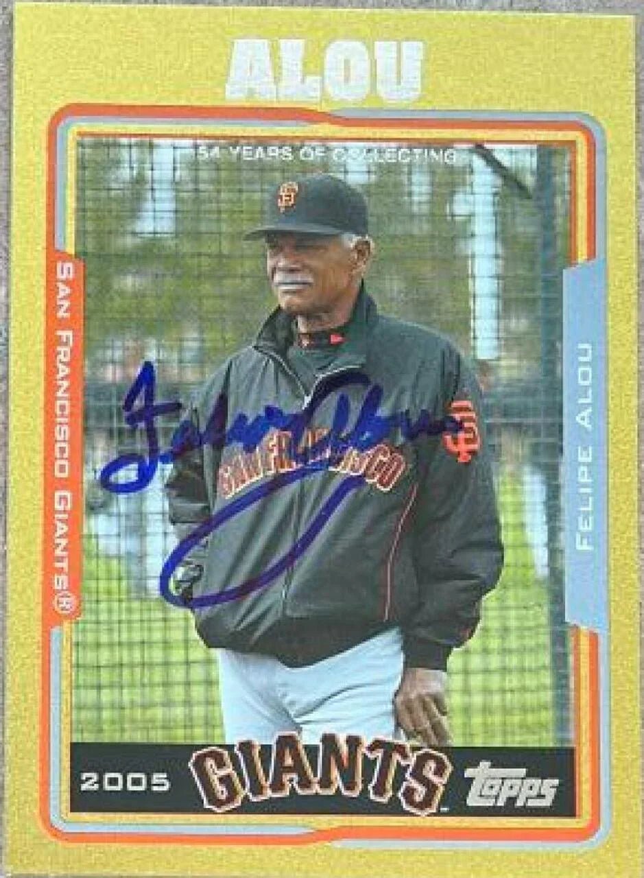 Felipe Alou Signed 2005 Topps Gold Baseball Card - San Francisco Giants - LE/2005