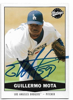 Guillermo Mota Signed 2004 Upper Deck Vintage Baseball Card - Los Angeles Dodgers - PastPros