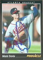 Mark Davis Signed 1993 Pinnacle Baseball Card - Atlanta Braves