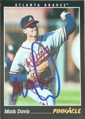 Mark Davis Signed 1993 Pinnacle Baseball Card - Atlanta Braves