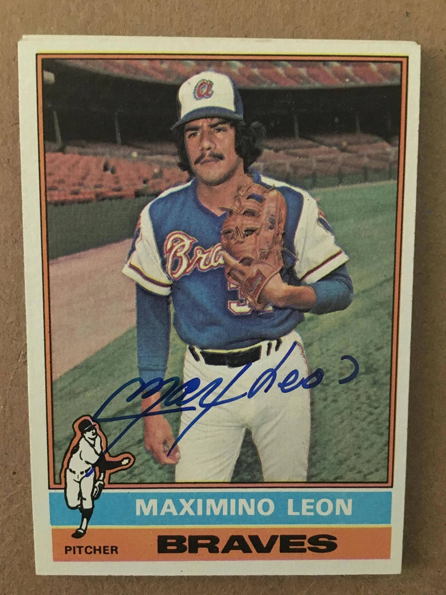 Max Leon Signed 1976 Topps Baseball Card - Atlanta Braves