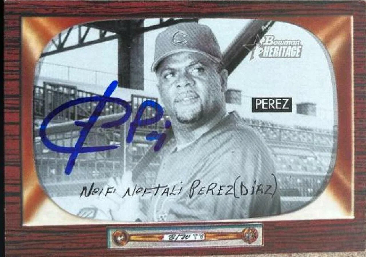 Neifi Perez Signed 2004 Bowman Heritage Black & White Baseball Card - Chicago Cubs