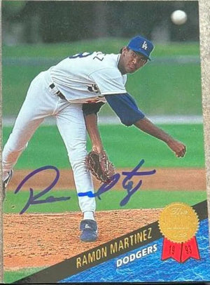 Ramon Martinez Signed 1993 Leaf Baseball Card - Los Angeles Dodgers