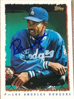 Ramon Martinez Signed 1995 Topps Baseball Card - Los Angeles Dodgers - PastPros