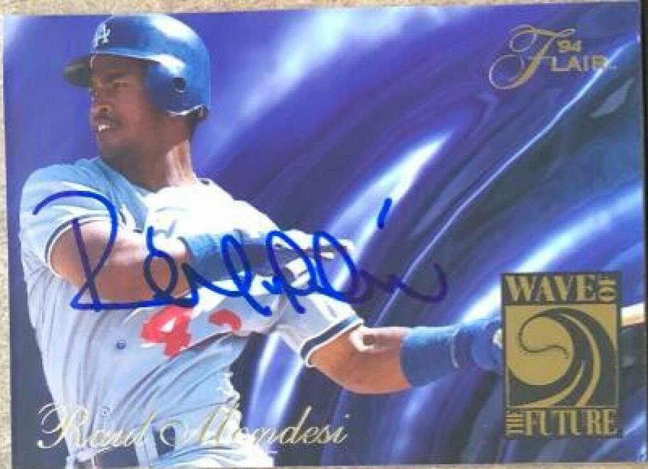 Raul Mondesi Signed 1994 Flair Wave of the Future Baseball Card - Los Angeles Dodgers - PastPros