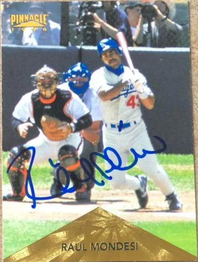 Raul Mondesi Signed 1996 Pinnacle Baseball Card - Los Angeles Dodgers