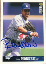 Raul Mondesi Signed 1997 Collector's Choice Baseball Card - Los Angeles Dodgers